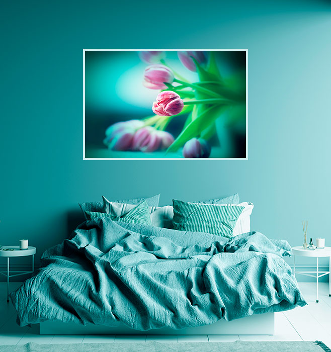 Tulpenbild bunt in Schlafzimmer türkisgrün